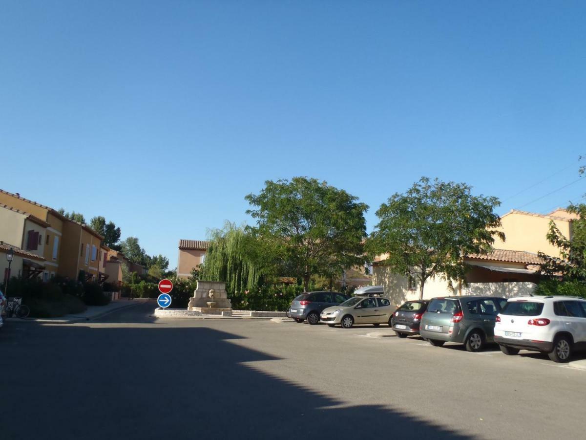 Appartement Dans La Residence Les Mazets De Camargue Арль Экстерьер фото