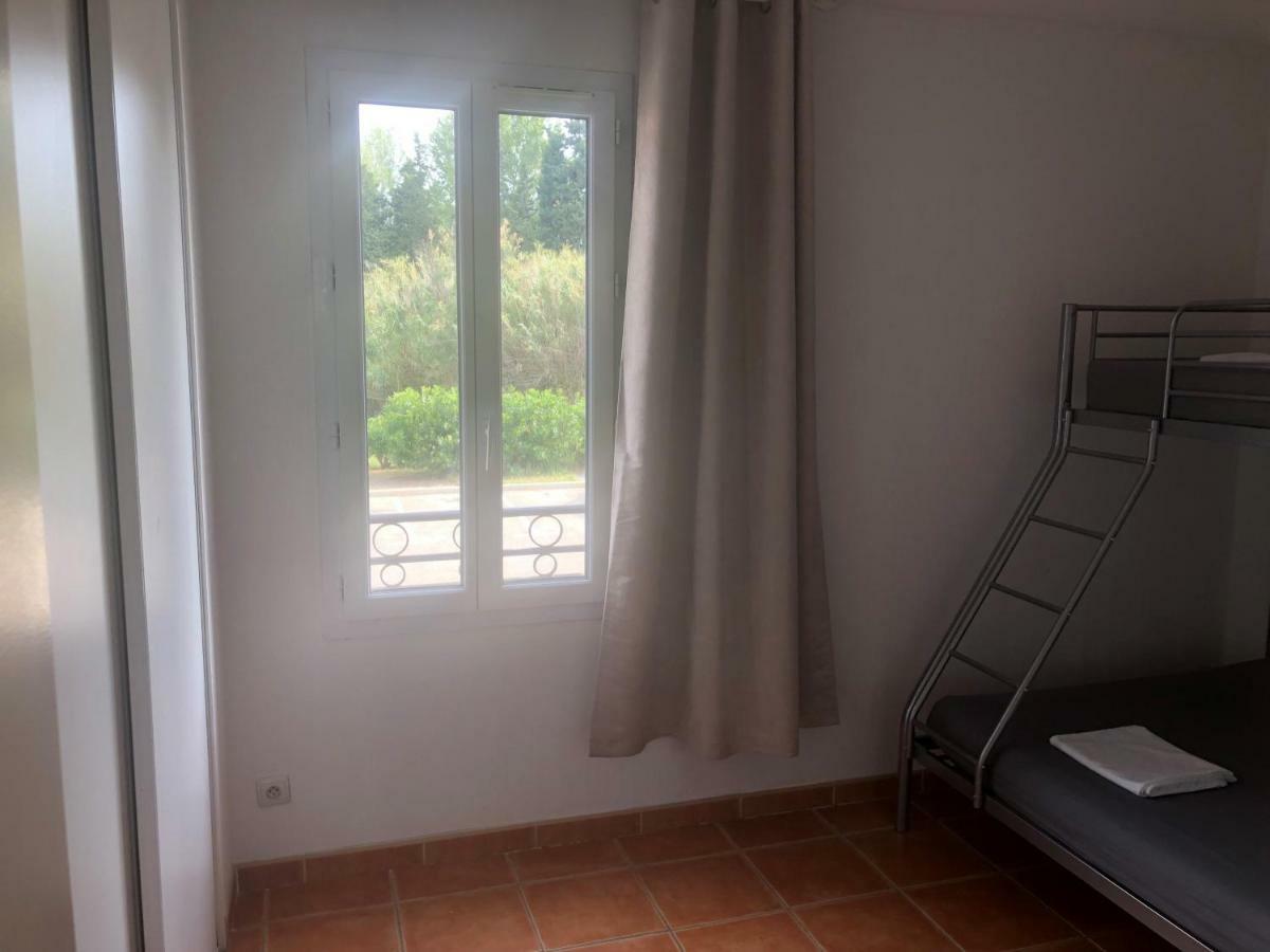 Appartement Dans La Residence Les Mazets De Camargue Арль Экстерьер фото